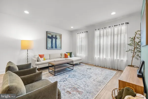 $4,500 | 42338 Nelsonville Terrace, Brambleton, VA 20148