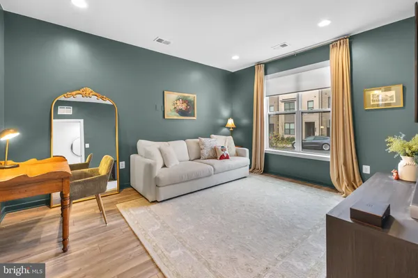 $4,500 | 42338 Nelsonville Terrace, Brambleton, VA 20148