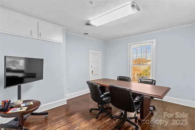 $300,000 | 1120 Davie Avenue, Statesville, NC 28677