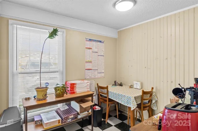 $300,000 | 1120 Davie Avenue, Statesville, NC 28677