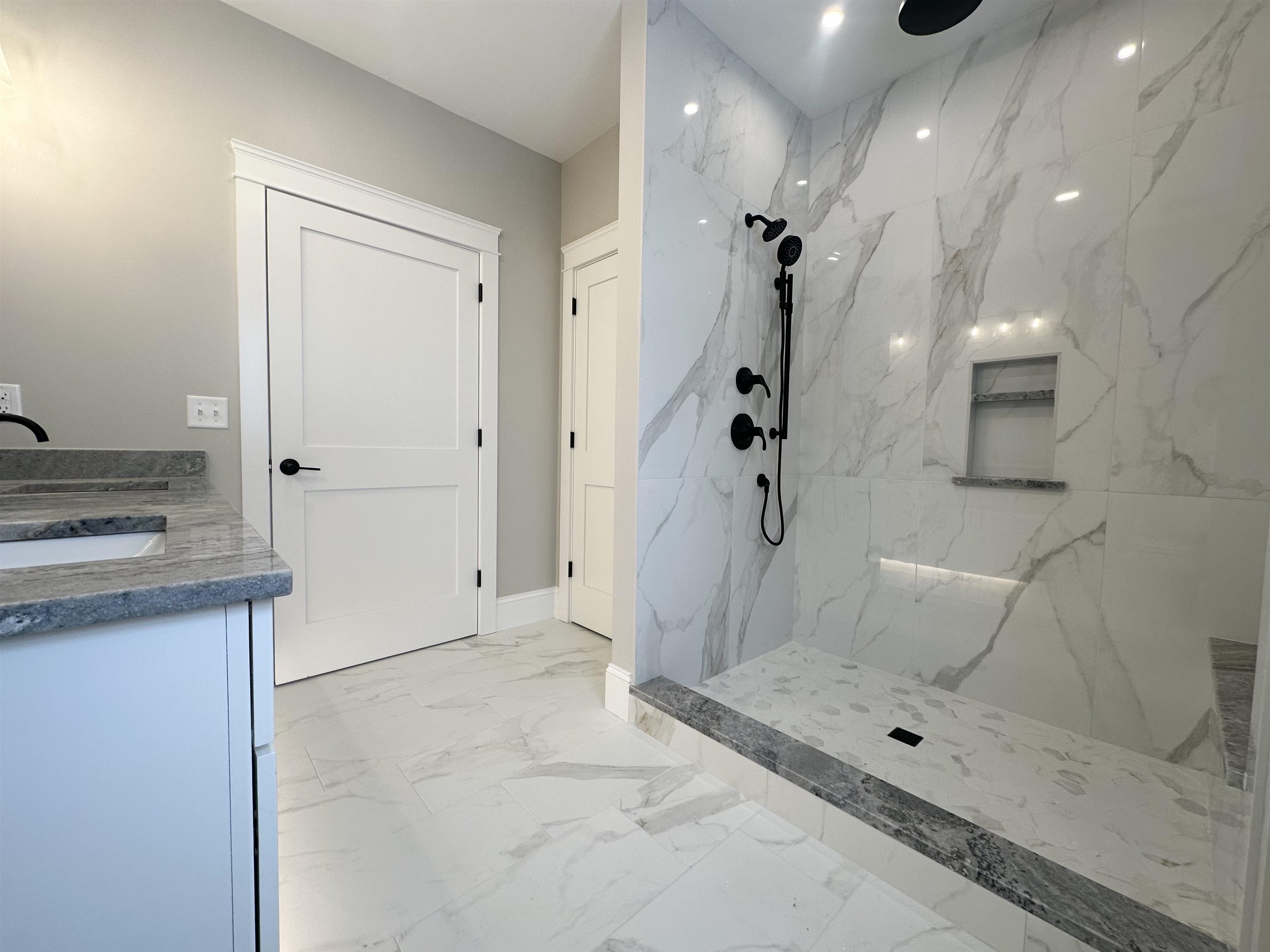 15 Little River Road, Unit 4 Kingston, NH 03848 - Photo 21 of 36