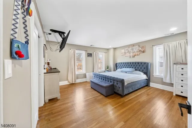 $790,000 | 32 Barnard Place, Elizabeth, NJ 07208