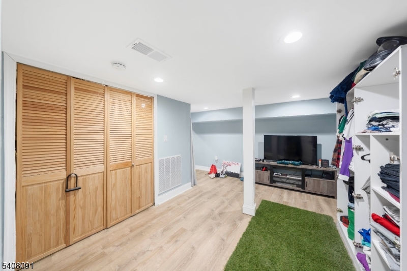 32 Barnard Place Elizabeth, NJ 07208 - Photo 23 of 35