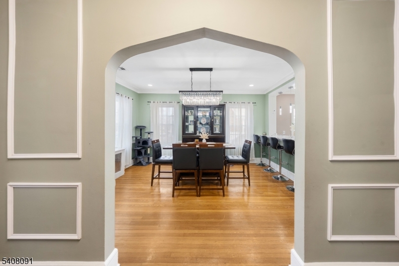 32 Barnard Place Elizabeth, NJ 07208 - Photo 3 of 35