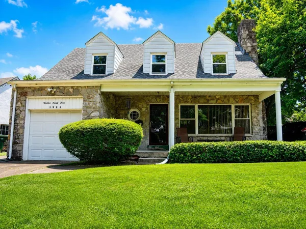$339,900 | 1993 Greenway Avenue North, Columbus, OH 43219