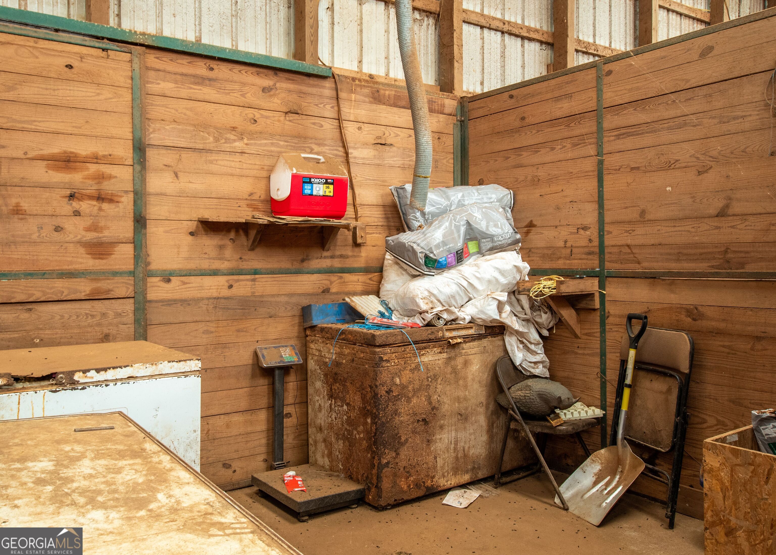 1358 West 5th Highway Roopville, GA 30170 - Photo 7 of 27 a view of entryway with wooden floor
