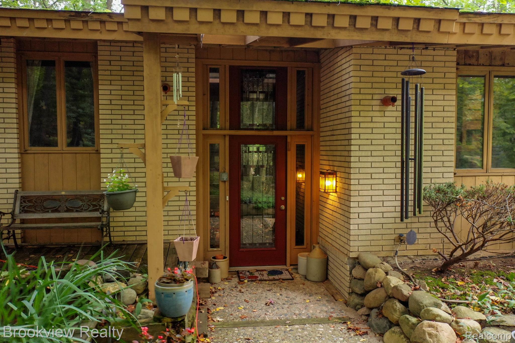 5810 Cobb Creek Road Rochester, MI 48306 - Photo 5 of 58 Gallery Image 5