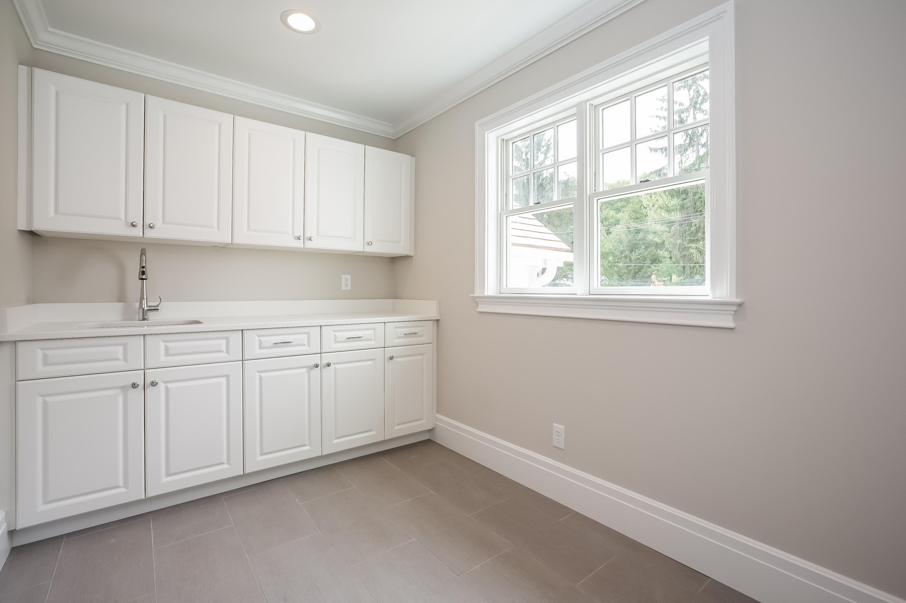 35 Old Parish Road Darien, CT 06820 - Photo 46 of 74 046-Laundry_Room-3282529-large