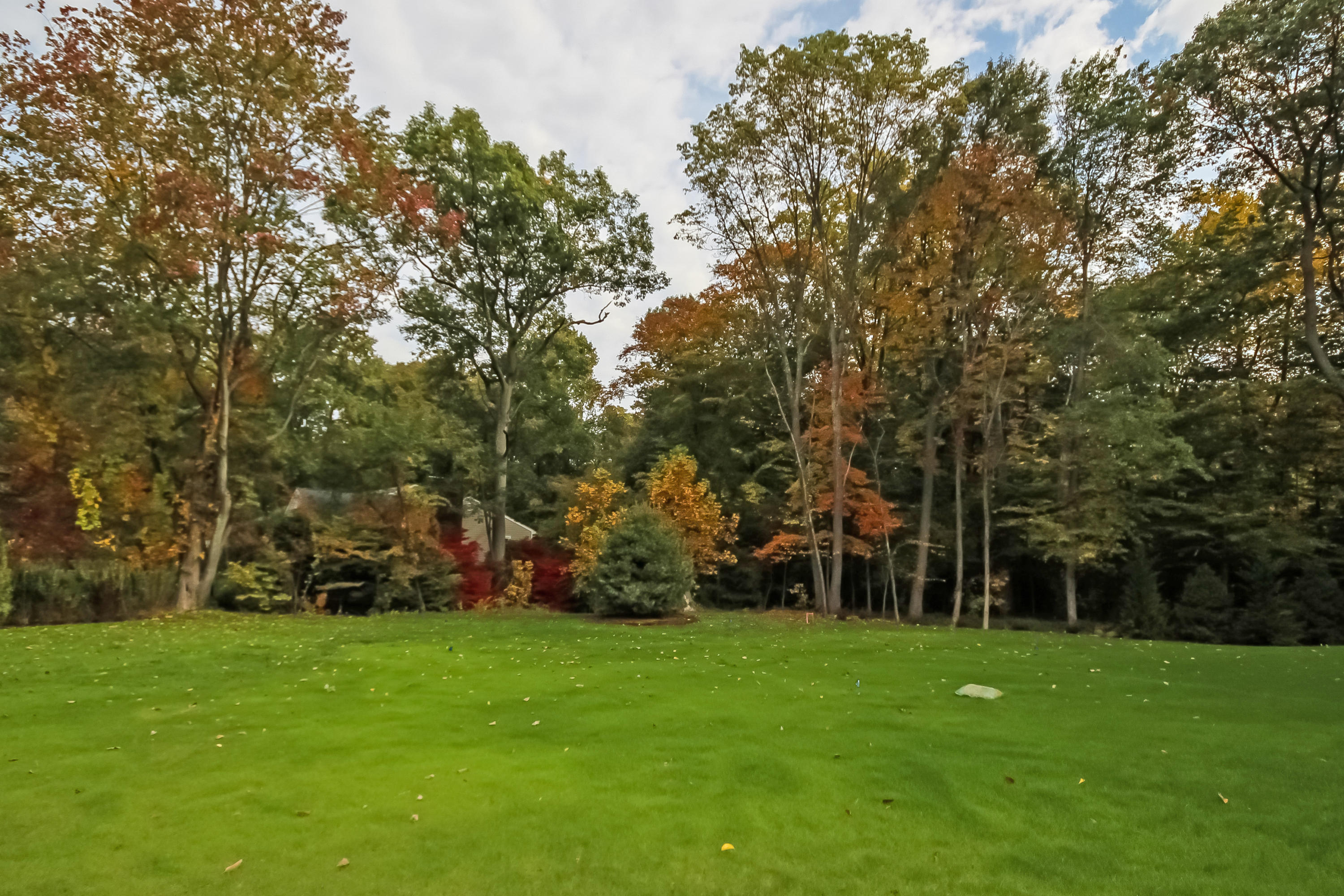 35 Old Parish Road Darien, CT 06820 - Photo 65 of 74 065-Exterior-3363010-large