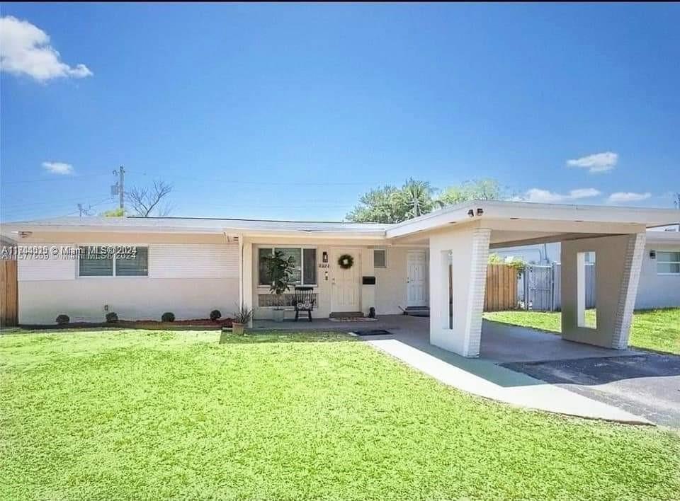 3324 Wilson Street Hollywood, FL 33021 - Photo 1 of 19 Gallery Image 1