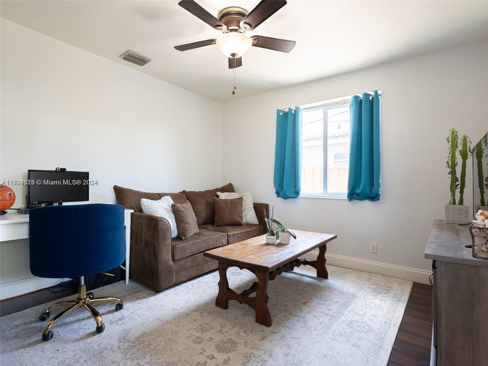 3324 Wilson Street Hollywood, FL 33021 - Photo 14 of 19 Gallery Image 14