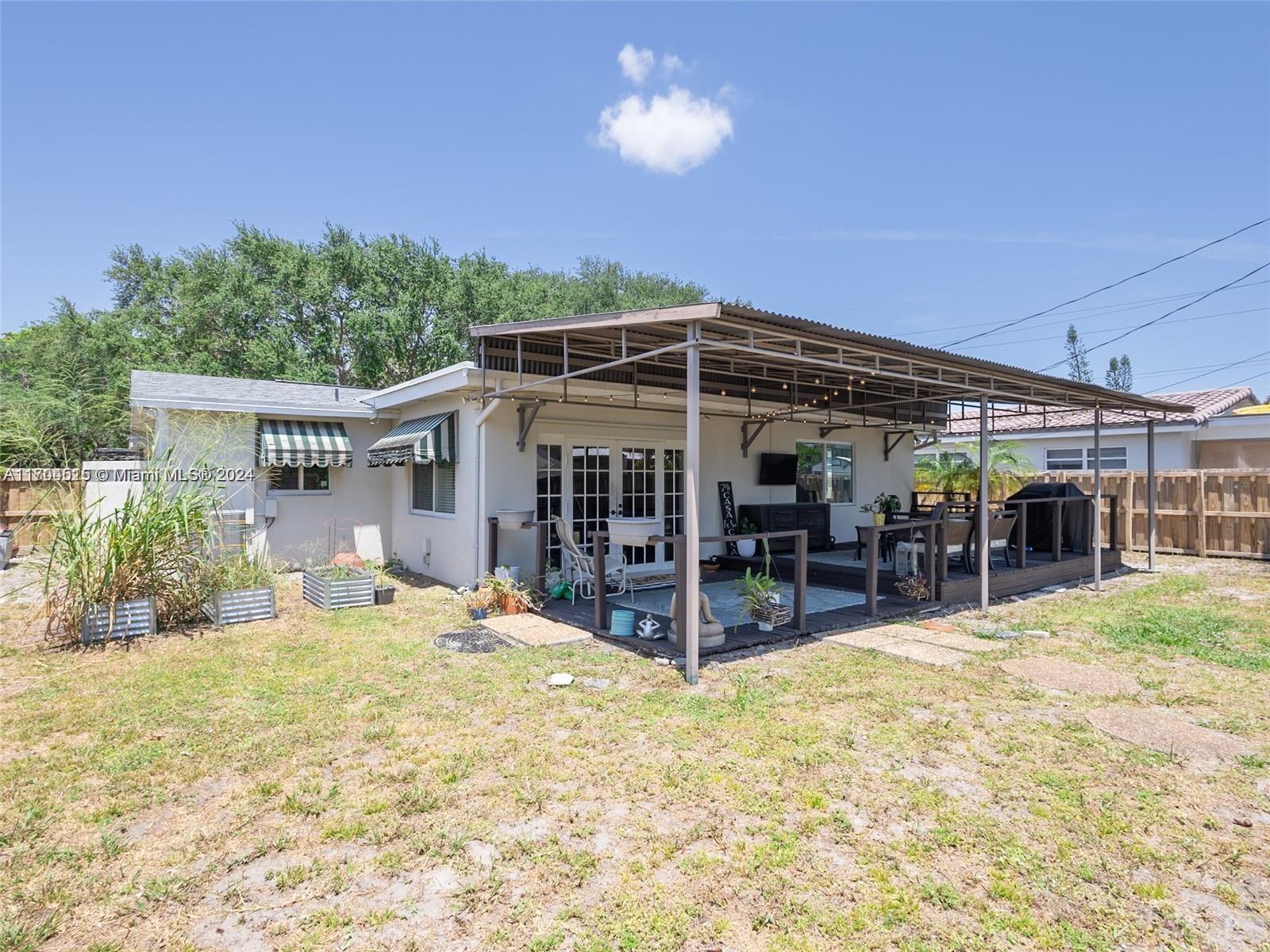 3324 Wilson Street Hollywood, FL 33021 - Photo 17 of 19 Gallery Image 17