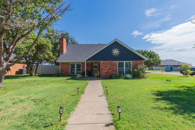 $229,900 | 607 South Gardenia Street, White Deer, TX 79097