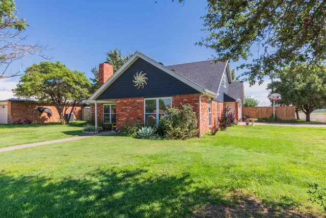 $229,900 | 607 South Gardenia Street, White Deer, TX 79097