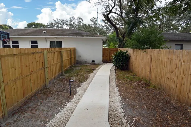 $1,150 | 10934 N Boulevard, Tampa, FL 33612