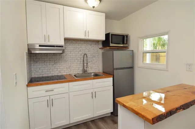 $1,150 | 10934 N Boulevard, Tampa, FL 33612