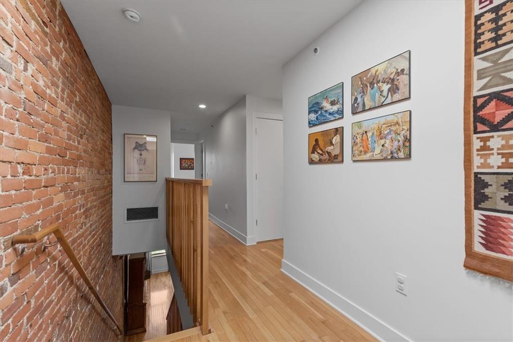 5813 Rippey Street, Unit B Pittsburgh, PA 15206 - Photo 19 of 39 Gallery Image 19