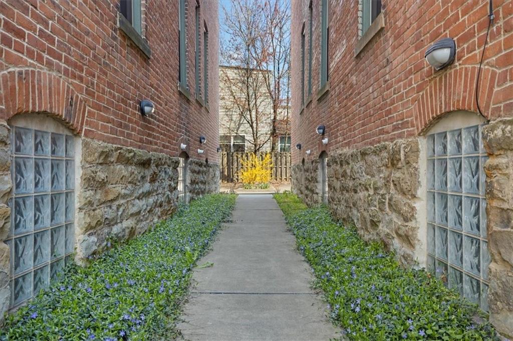 5813 Rippey Street, Unit B Pittsburgh, PA 15206 - Photo 33 of 39 Gallery Image 33