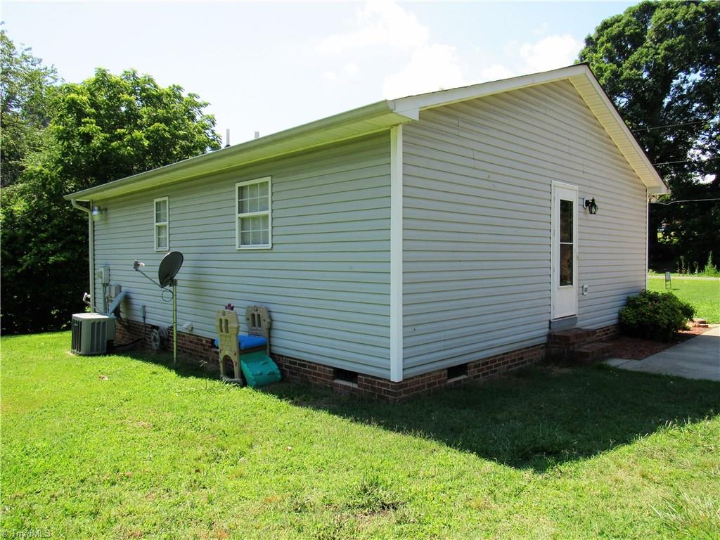 177 Hillcrest Road Linwood, NC 27299 - Photo 2 of 10 Gallery Image 2