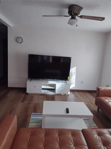 $1,950 | 35025 Raintree Drive, Fruitland Park, FL 34731