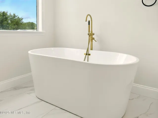 $599,900 | 6615 Camelot Court, Keystone Heights, FL 32656