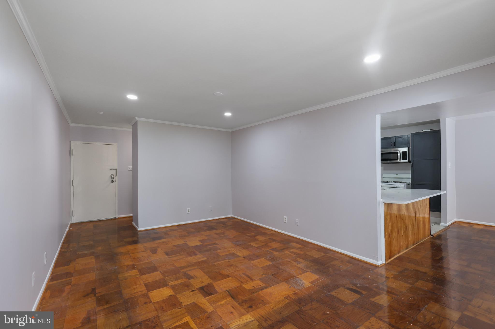 5050 7th Road South, Unit 301 Arlington, VA 22204 - Photo 2 of 20 a view of an empty room