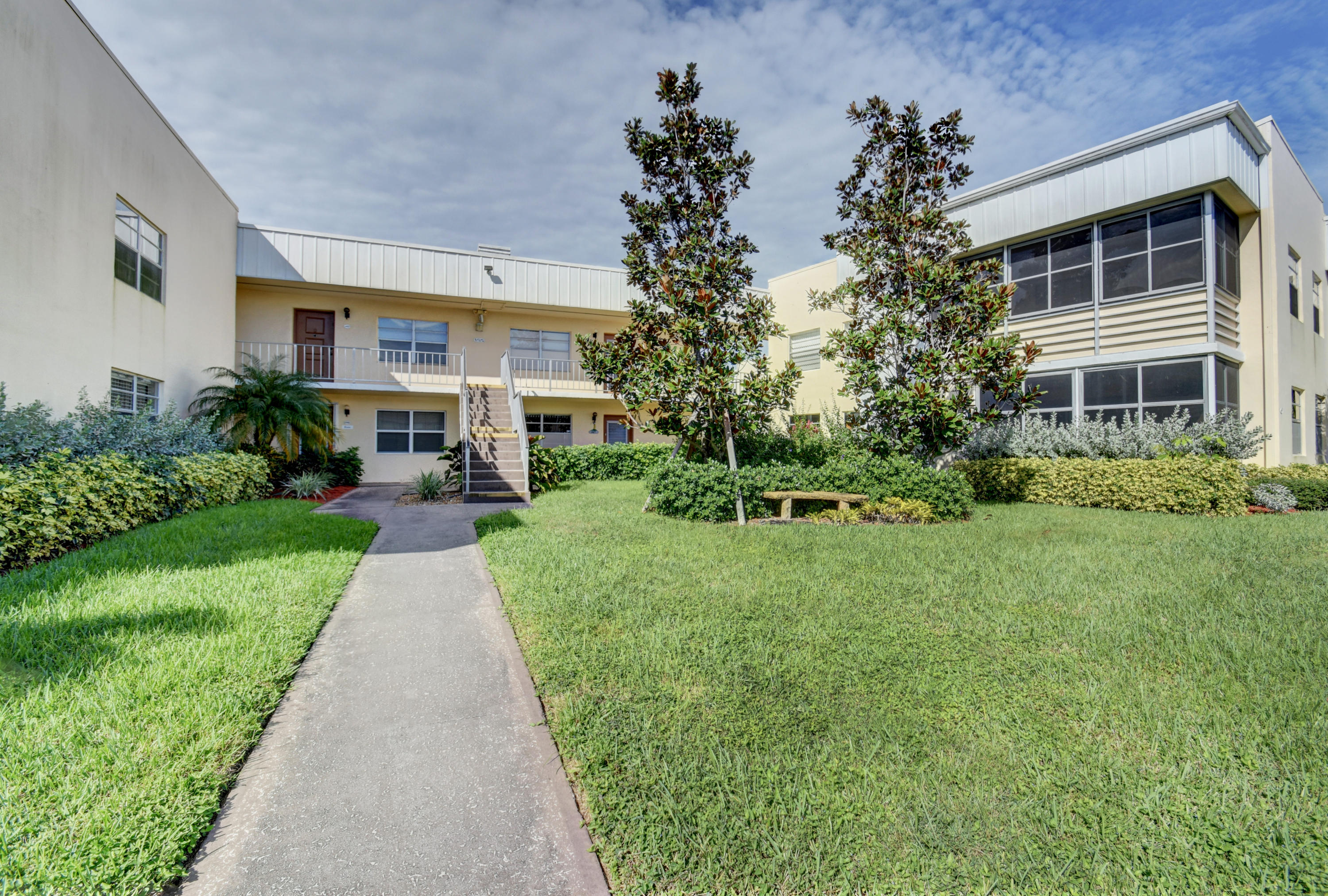 471 Flanders I Delray Beach, FL 33484 - Photo 14 of 21 NOT next to parking