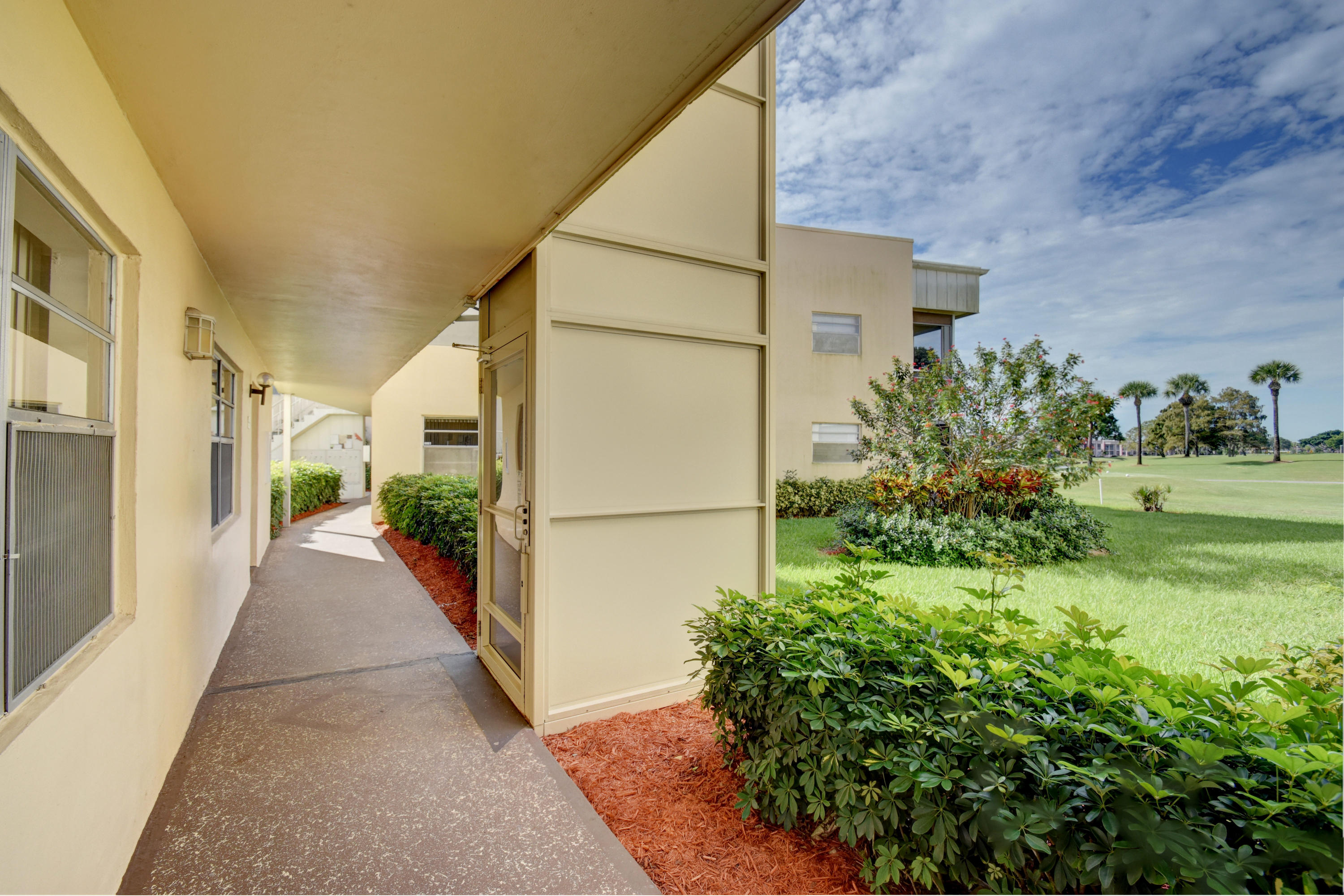 471 Flanders I Delray Beach, FL 33484 - Photo 18 of 21 lift near your front door