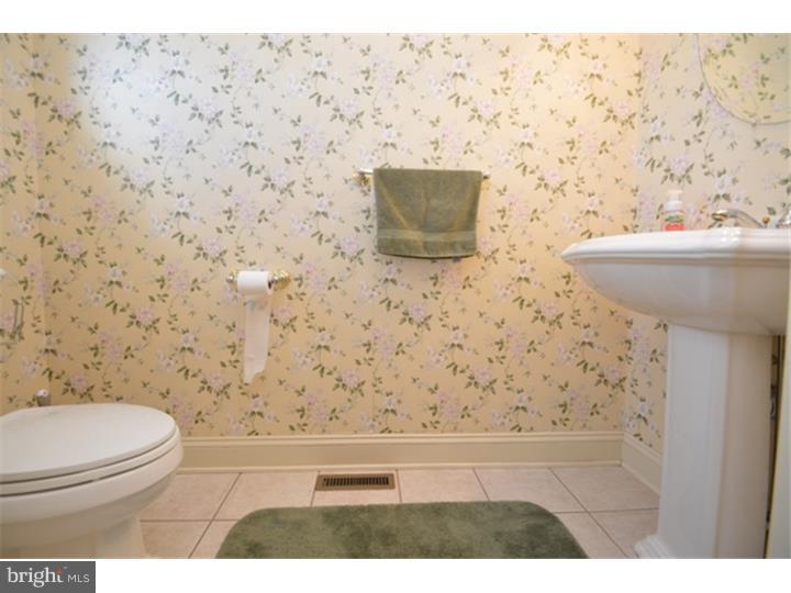 575 Texas Road Easton, PA 18042 - Photo 13 of 25 Gallery Image 13