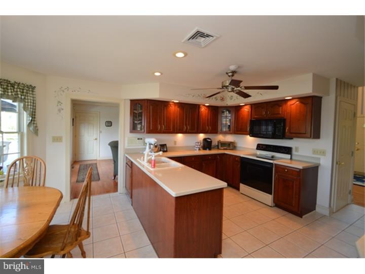 575 Texas Road Easton, PA 18042 - Photo 8 of 25 Gallery Image 8