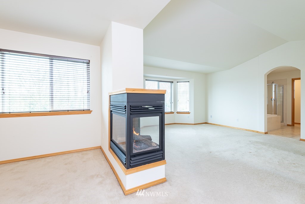 20123 84th Place Northeast Bothell, WA 98011 - Photo 18 of 24 Gallery Image 18