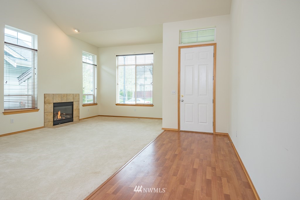 20123 84th Place Northeast Bothell, WA 98011 - Photo 4 of 24 Gallery Image 4