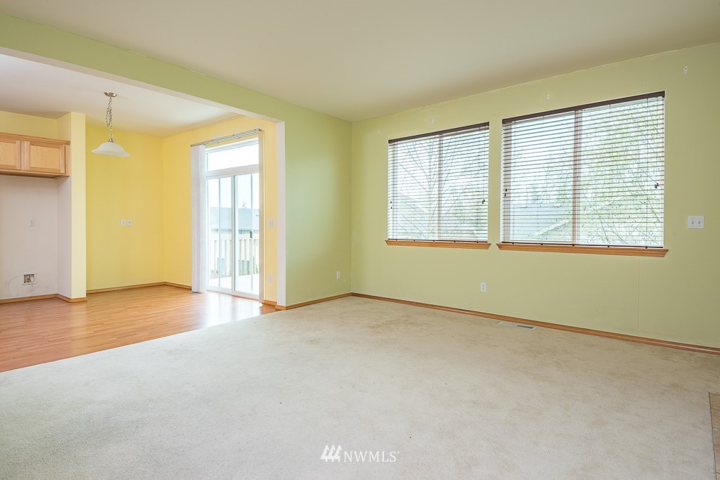 20123 84th Place Northeast Bothell, WA 98011 - Photo 5 of 24 Gallery Image 5
