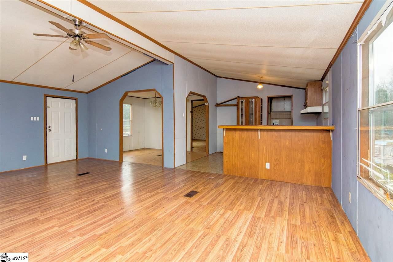 1104 Fairview Road Simpsonville, SC 29680 - Photo 2 of 26