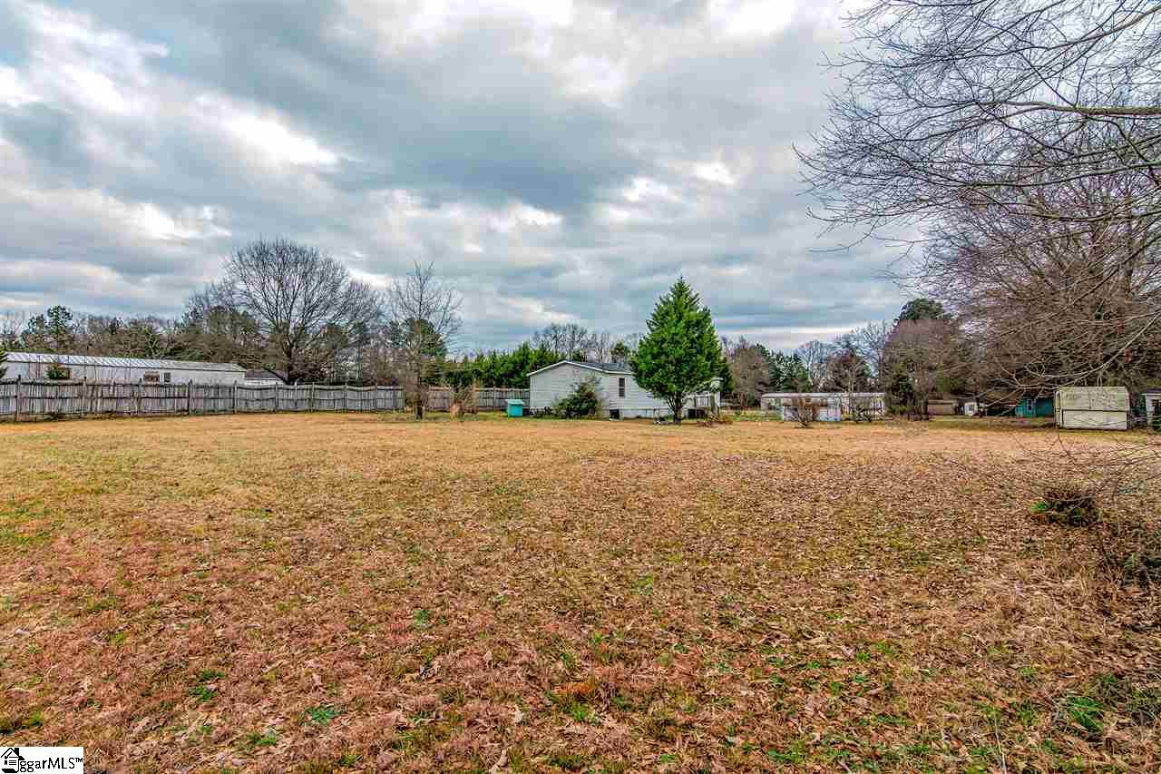 1104 Fairview Road Simpsonville, SC 29680 - Photo 20 of 26