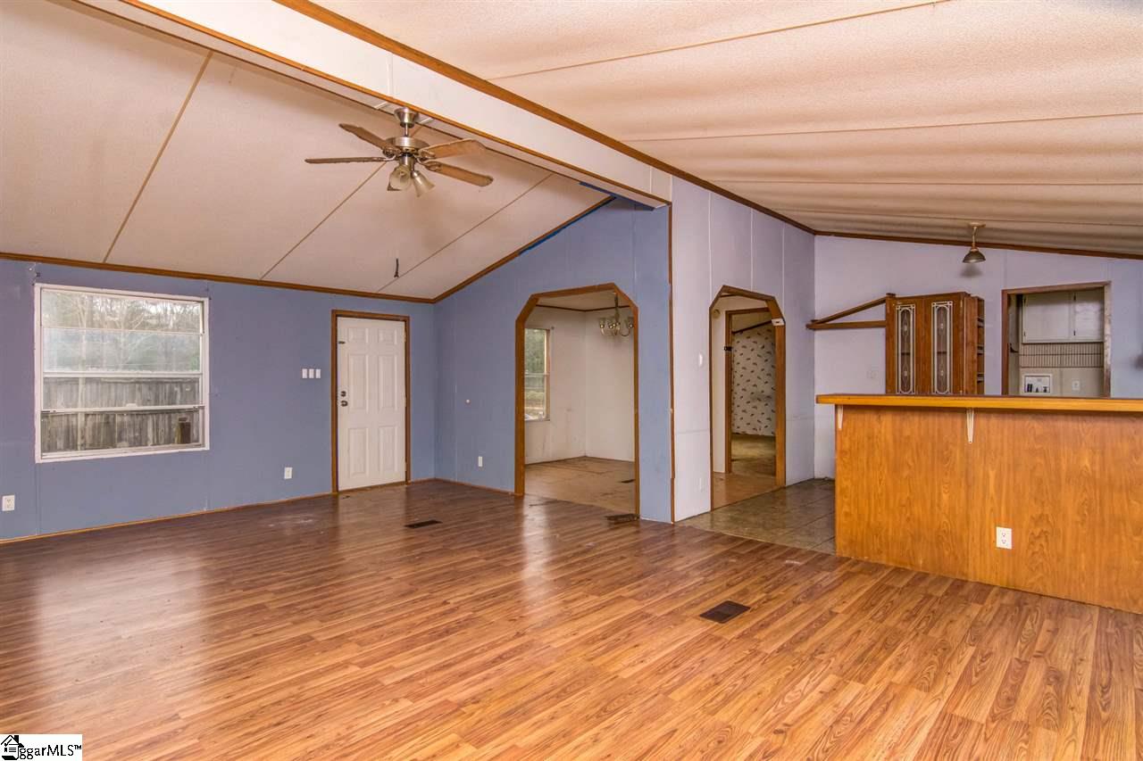 1104 Fairview Road Simpsonville, SC 29680 - Photo 9 of 26