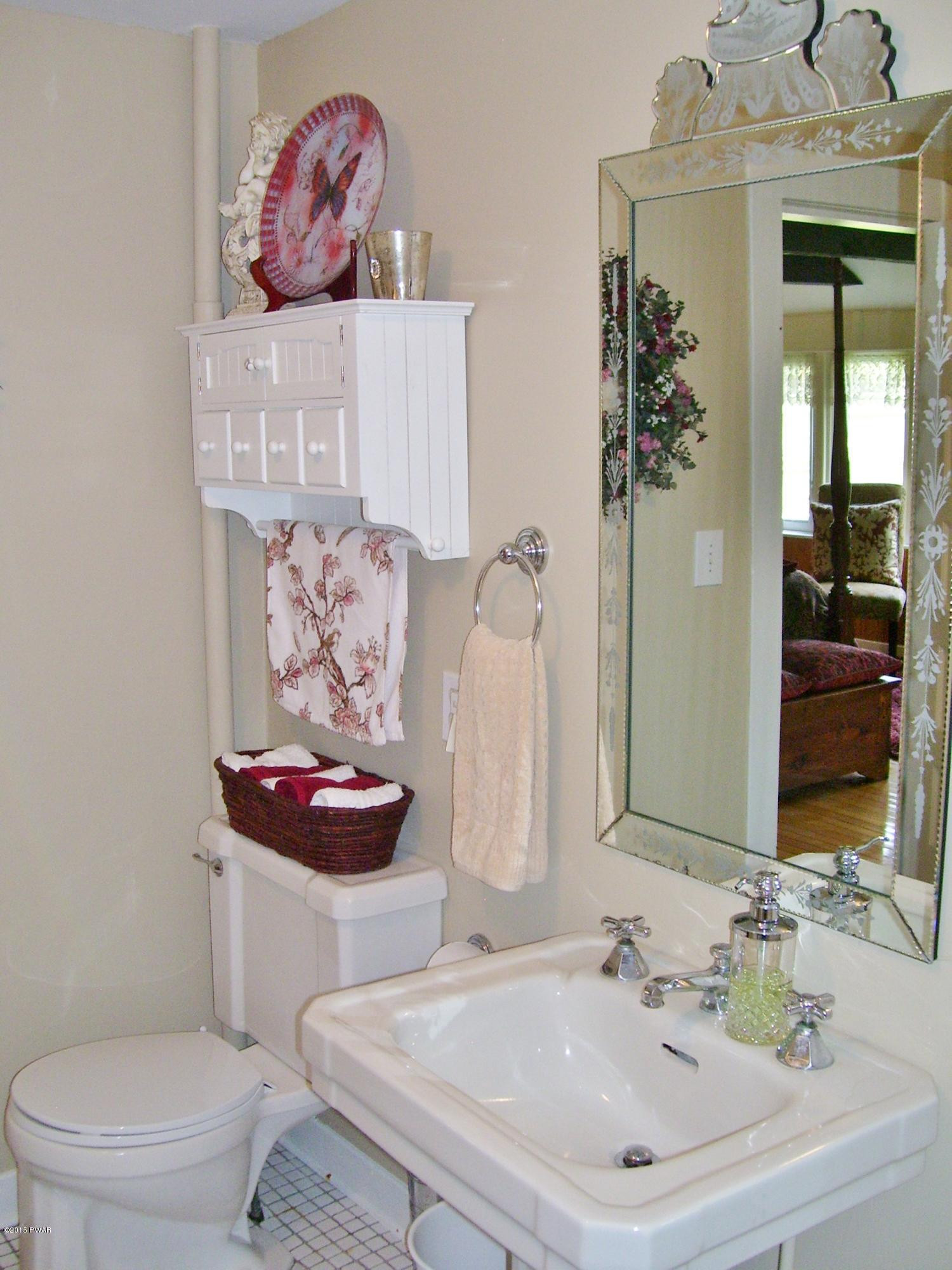 435 Engvaldsen Road Hawley, PA 18428 - Photo 36 of 58 Bathroom