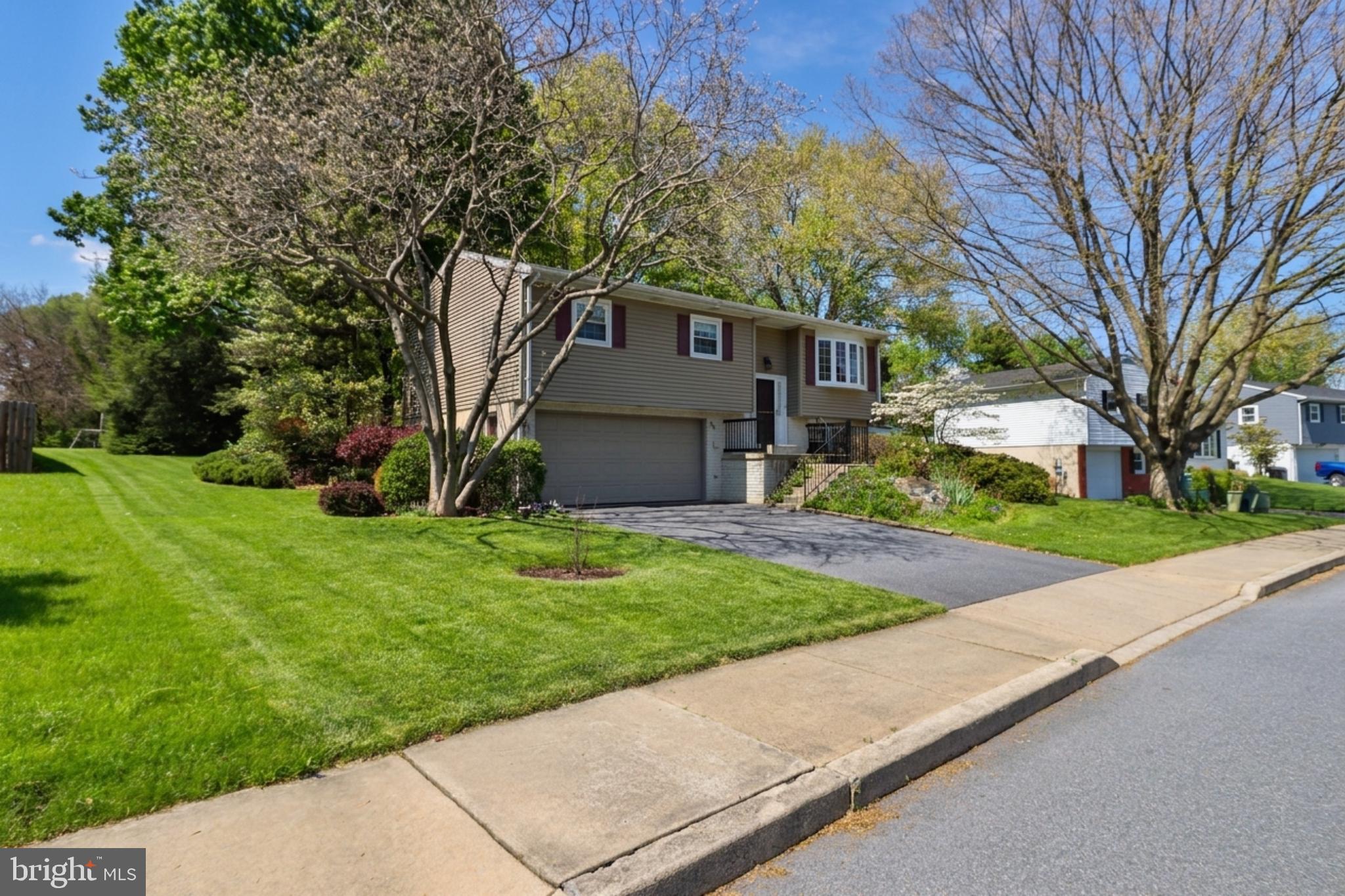 34 South Oak Street Lititz, PA 17543 - Photo 1 of 1 Gallery Image 1