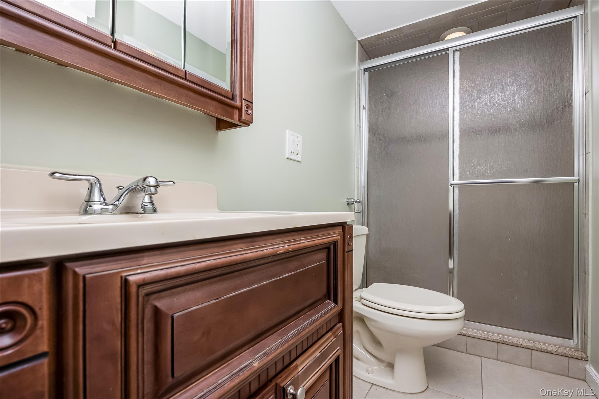 76-12 58th Road Queens, NY 11379 - Photo 16 of 19 Gallery Image 16