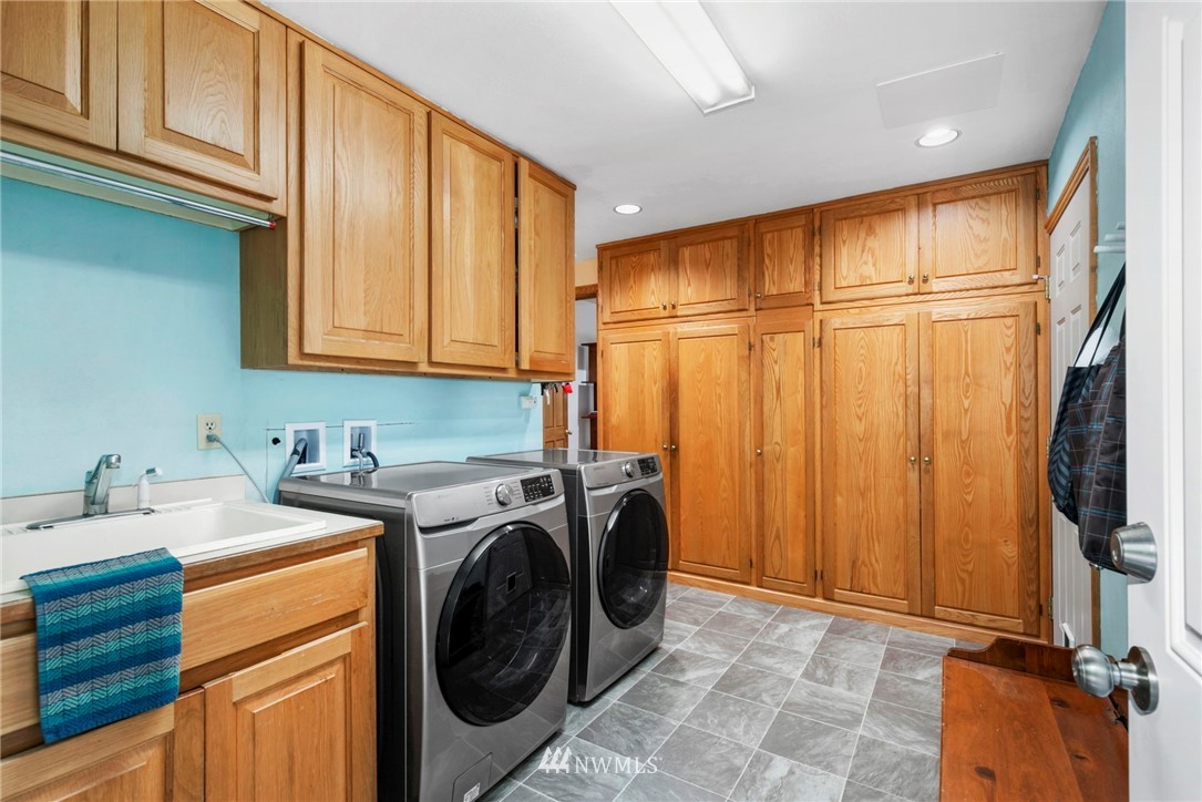 16720 Seminole Road Northeast Poulsbo, WA 98370 - Photo 23 of 31 Gallery Image 23