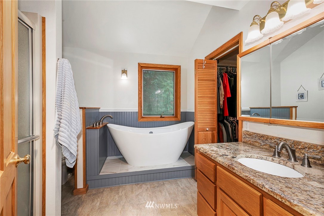 16720 Seminole Road Northeast Poulsbo, WA 98370 - Photo 27 of 31 Gallery Image 27