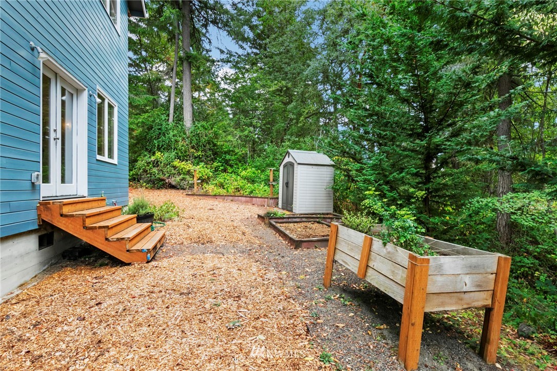 16720 Seminole Road Northeast Poulsbo, WA 98370 - Photo 10 of 31 Gallery Image 10
