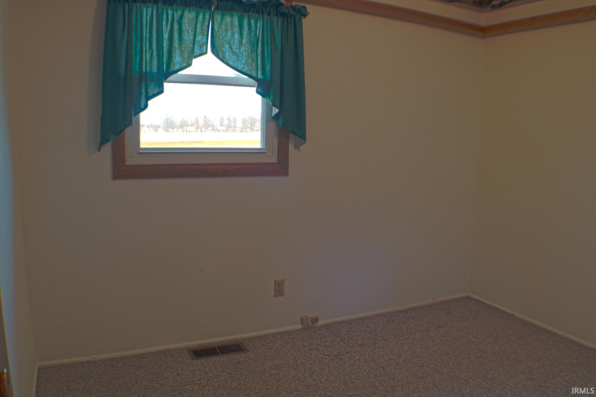 819 West Ferguson Road Fort Wayne, IN 46819 - Photo 14 of 36