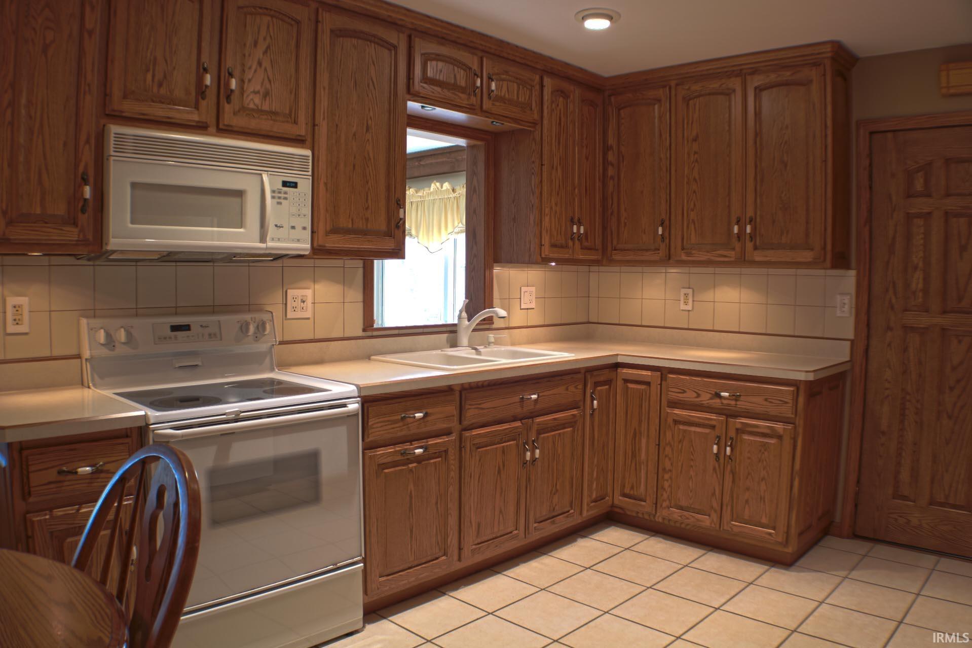 819 West Ferguson Road Fort Wayne, IN 46819 - Photo 26 of 36