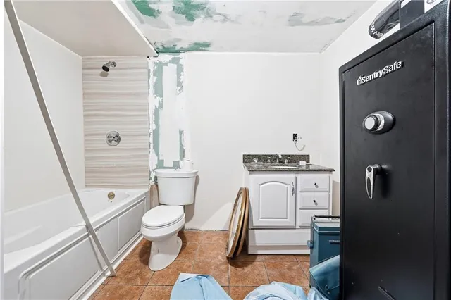 $758,900 | 5350 Wickershire Drive, Peachtree Corners, GA 30092