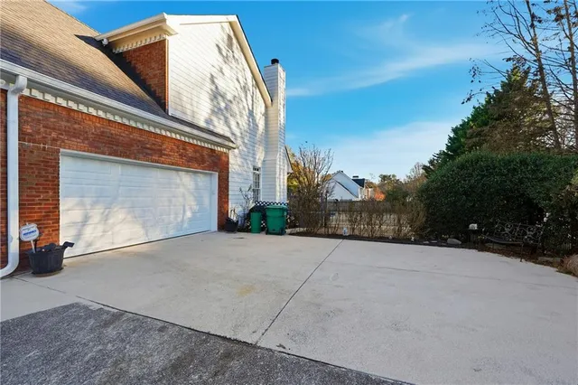 $758,900 | 5350 Wickershire Drive, Peachtree Corners, GA 30092