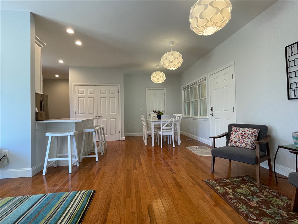 11 Hoover Road Middletown, RI 02842 - Photo 4 of 27
