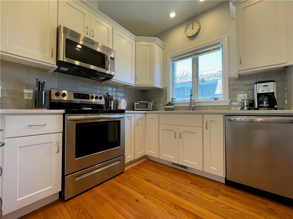 11 Hoover Road Middletown, RI 02842 - Photo 7 of 27