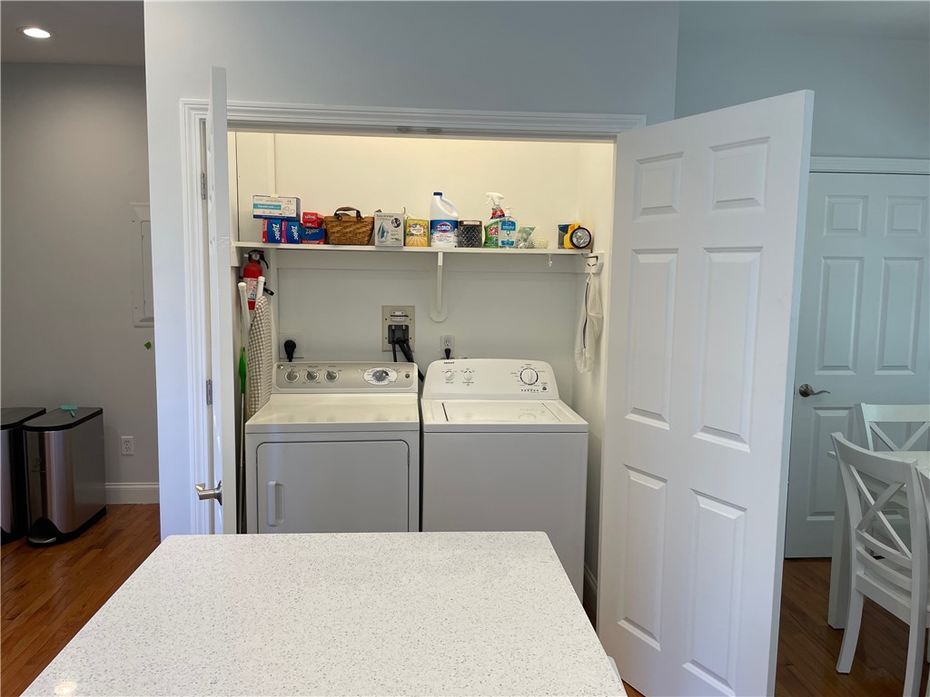 11 Hoover Road Middletown, RI 02842 - Photo 10 of 27