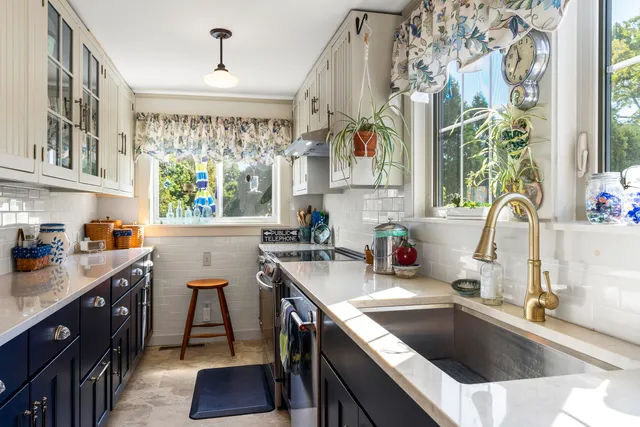 $595,000 | 664 Boothbay Road, Edgecomb, ME 04556